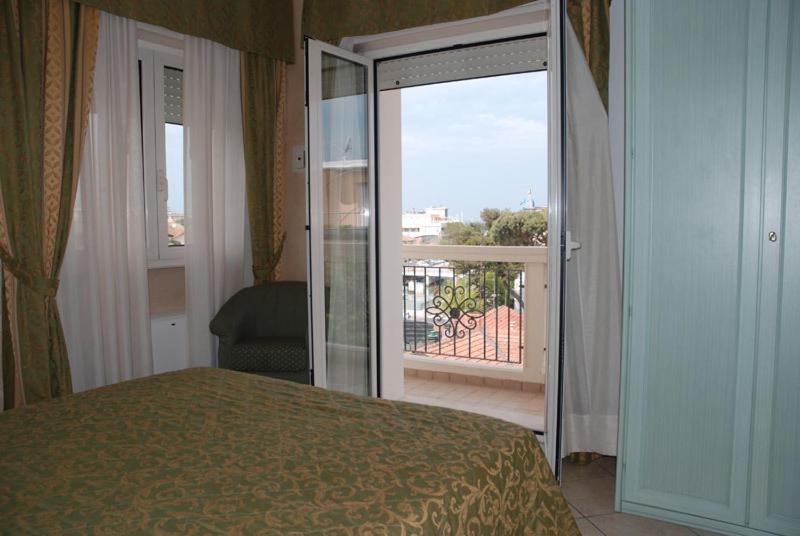 Hotel Residence Veliero ริชโชเน ภายนอก รูปภาพ